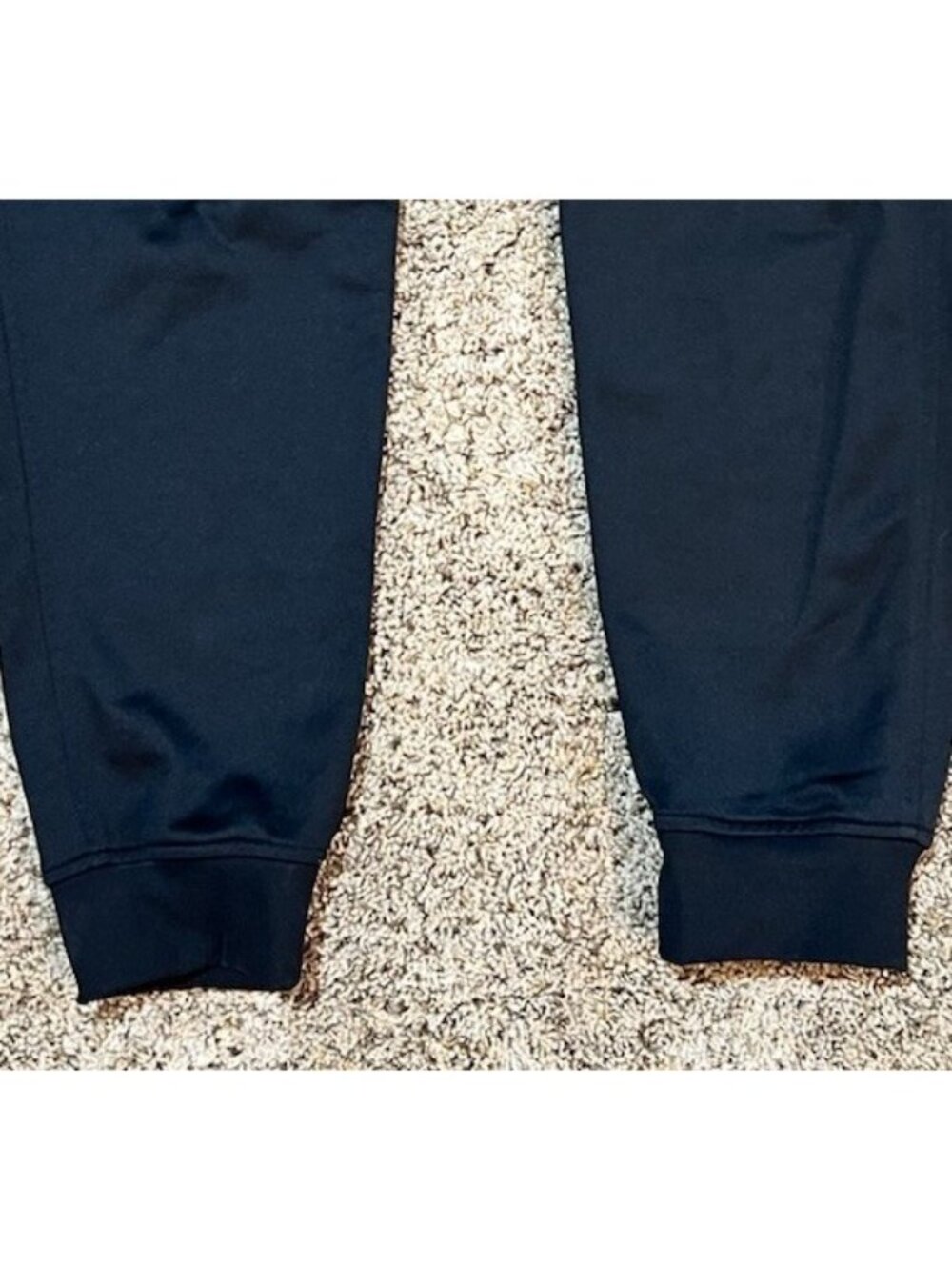 Under Armour Men's Medium Loose Fit Cuffed Training Athletic Pants ~ Black - Picture 2 of 6